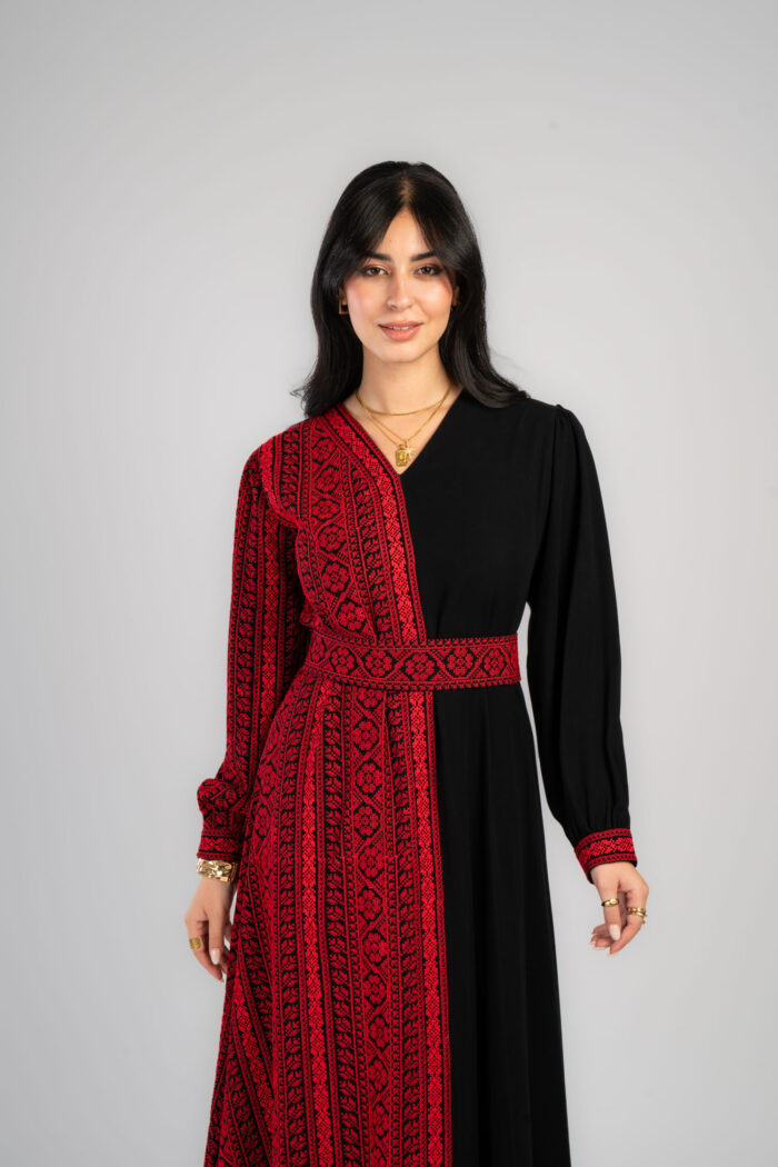 Palestinian dress with side embroidery - Image 1