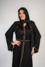 عباية خروج اسود تطريز دهبي - Image 3