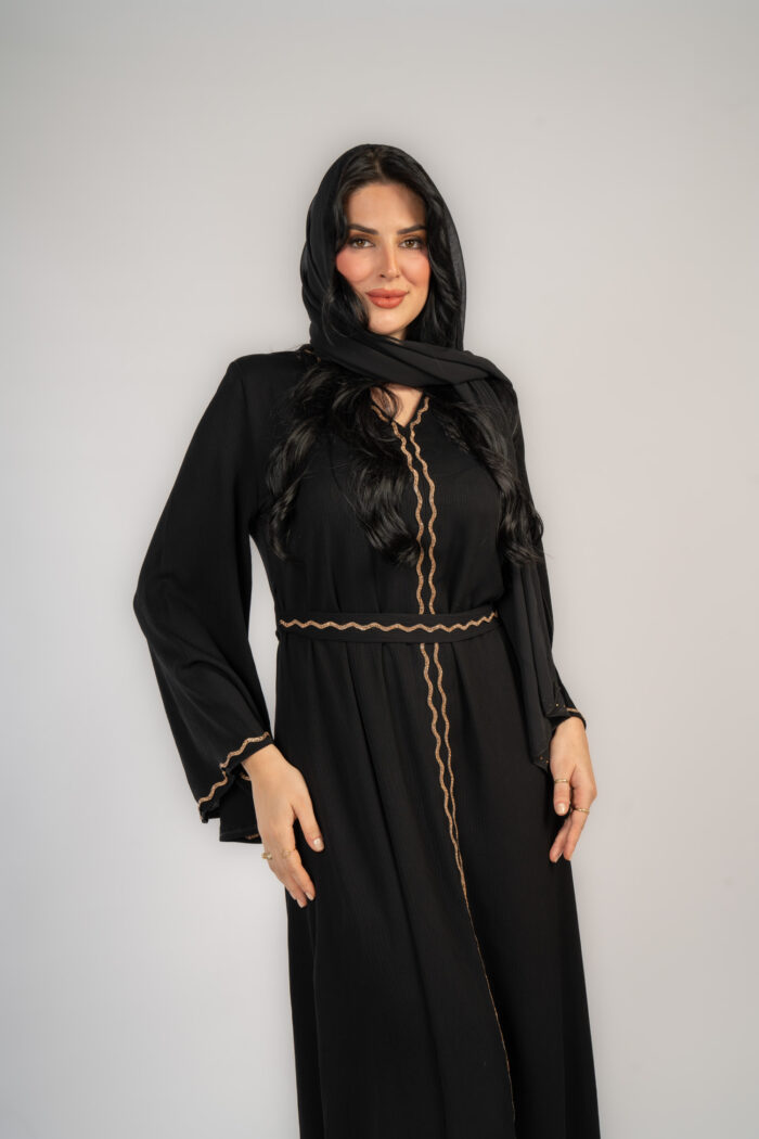 عباية خروج اسود تطريز دهبي - Image 5