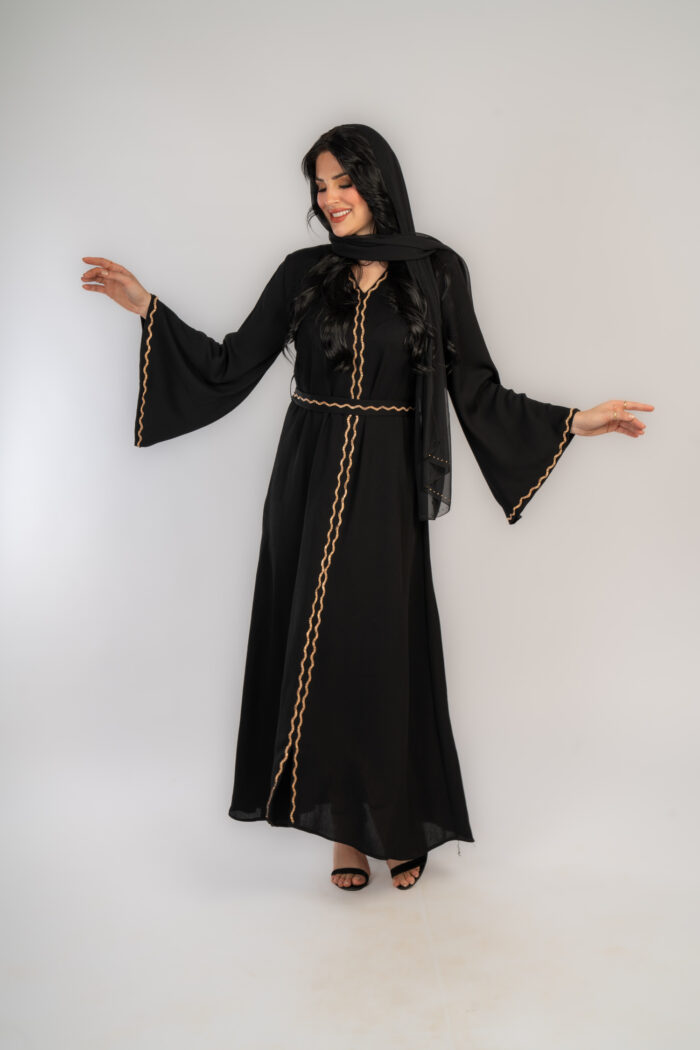 عباية خروج اسود تطريز دهبي - Image 7