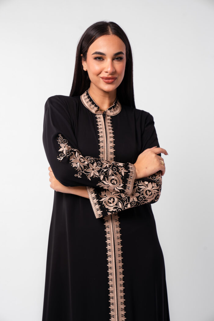 عباية خروج بتطريز على الأكمام - Image 1