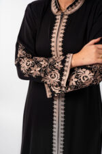 عباية خروج بتطريز على الأكمام - Image 5