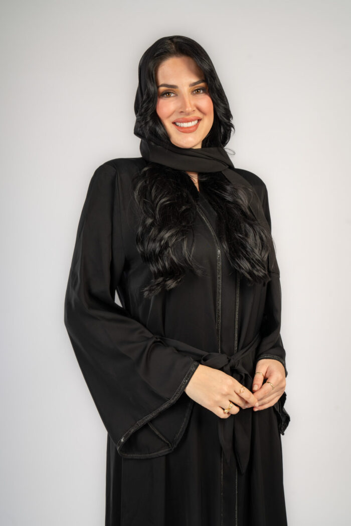 عباية خليجي خروج بتطريز اسود - Image 1