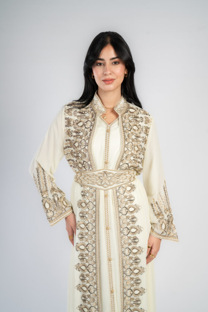 قفطان شيفون قطعتين بتطريز فضي - Image 1