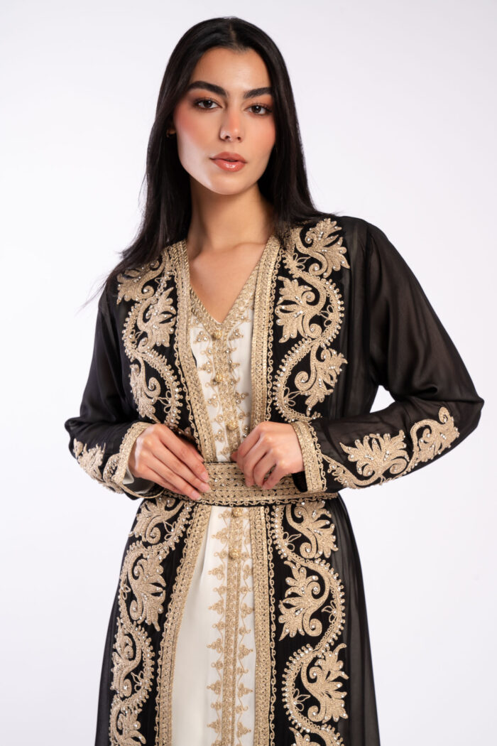 Moroccan kaftan with aghbani embroidery - Image 1