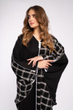 عباية اسود خروج مع طباعة - Image 2