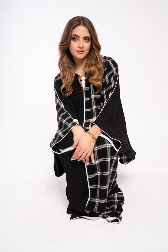 عباية اسود خروج مع طباعة - Image 5