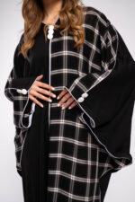 عباية اسود خروج مع طباعة - Image 4