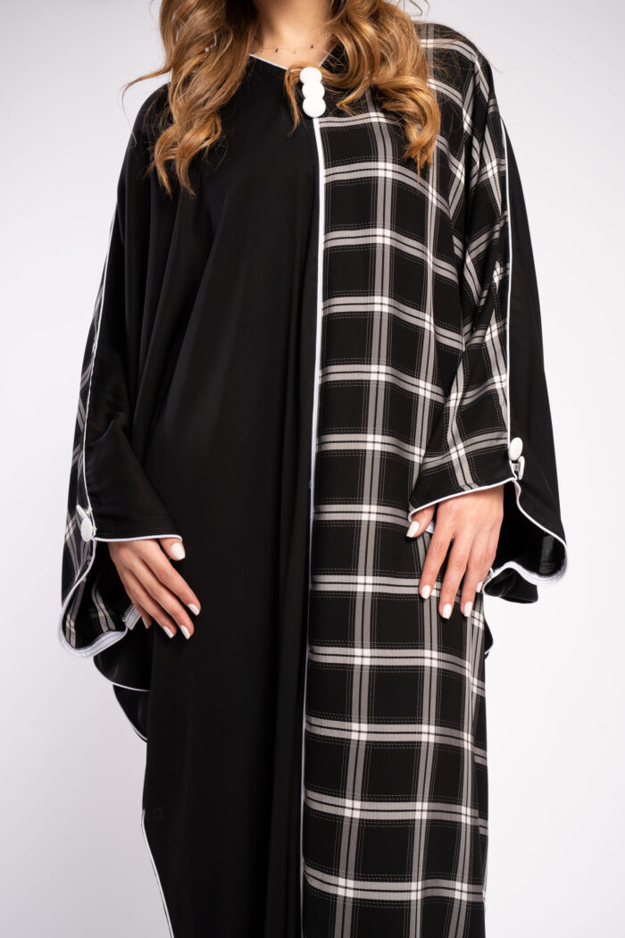 عباية اسود خروج مع طباعة - Image 3