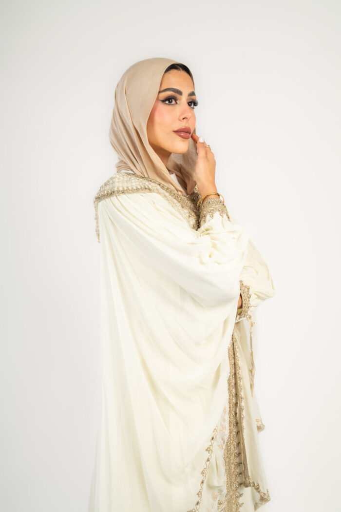 عباية إستقبال خليجي بكم واسع تطريز يدوي - Image 4