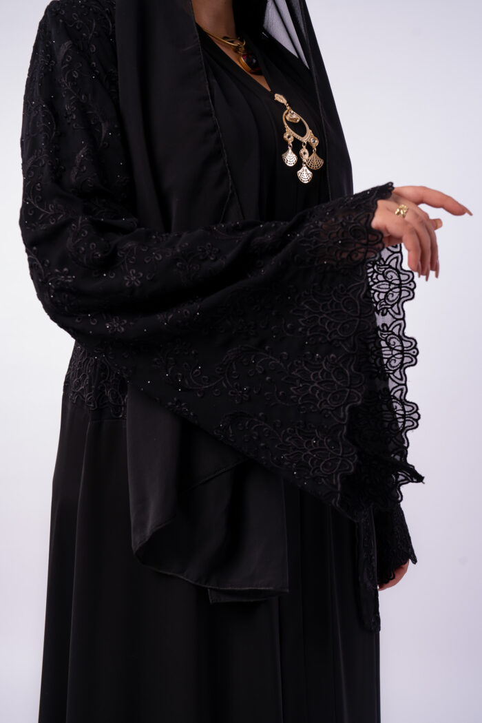 عباية خروج مطرزة - Image 2